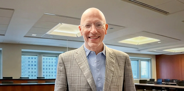 Michigan Law alum uses storytelling to connect with jurors and judges